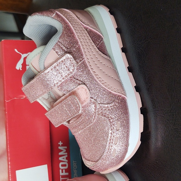 NWT - Puma Sneakers - Toddler 5C - Picture 3 of 5